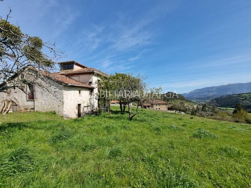 Foto 3bee6f4f-e039-47c9-b26c-e0499a476c69. Casa a aldea castiello abajo 33a a Colunga