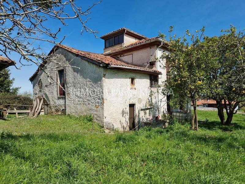 Foto f5429896-19db-47b5-a549-0660a7145261. Casa a aldea castiello abajo 33a a Colunga