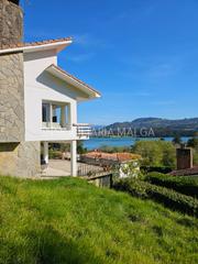 Casa a Aldea samartin 60. Chalet de unos 150m2 con excelentes vistas a la ría de villavici