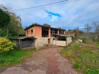 Casa en N/a. Conjunto rural formado por vivienda, nave agraria y grupo de fin