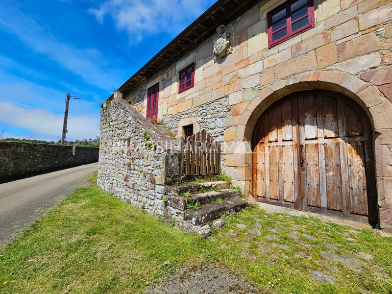 Foto 51c6fb7f-aad5-4beb-9394-2a18a298a79f. Maison dans lugar la calle 5 dans Selorio - Tornón Villaviciosa