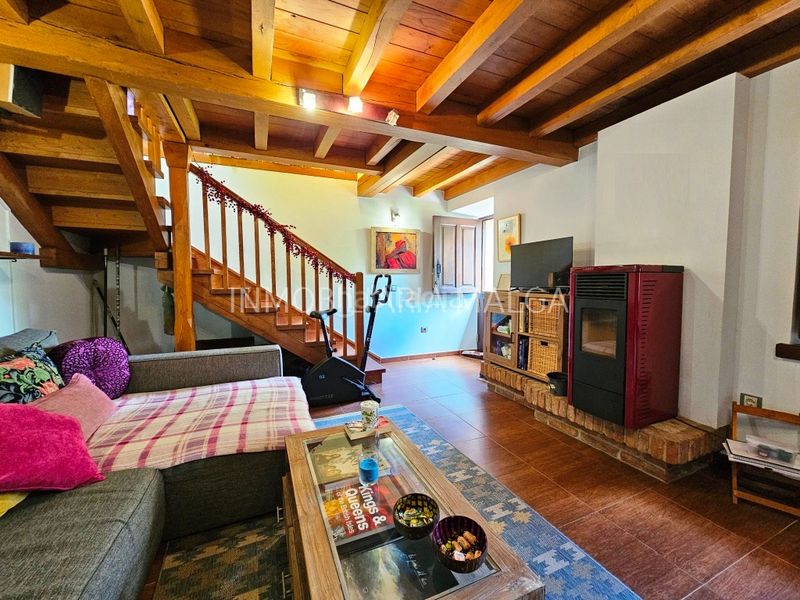 Foto e28608e3-7bd0-414b-8496-fb09360578db. Maison dans lugar la calle 5 dans Selorio - Tornón Villaviciosa