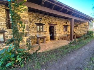Casa en Lugar fano 208a. Se vende conjunto de tres edificaciones y terreno en fano, libar