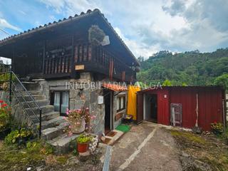 Casa en Caserio aguera arriba 204a. Se vende media panera en puente agüera, colunga.
