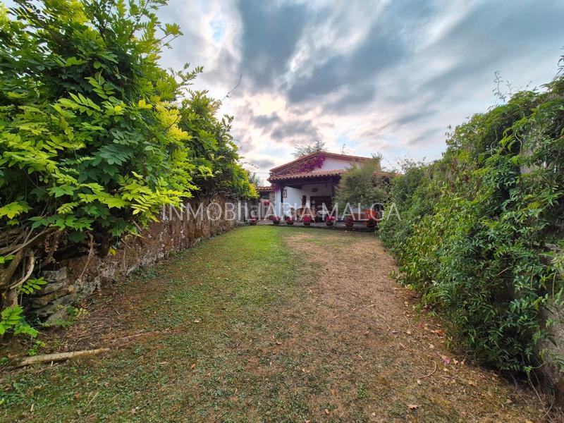 Foto 0c2ae00b-389d-4e45-8692-7984b8c5300f. Chalet en aldea coceña 41 se vende casa con jardín en coceña, – a 5 min de la playa. en Colunga