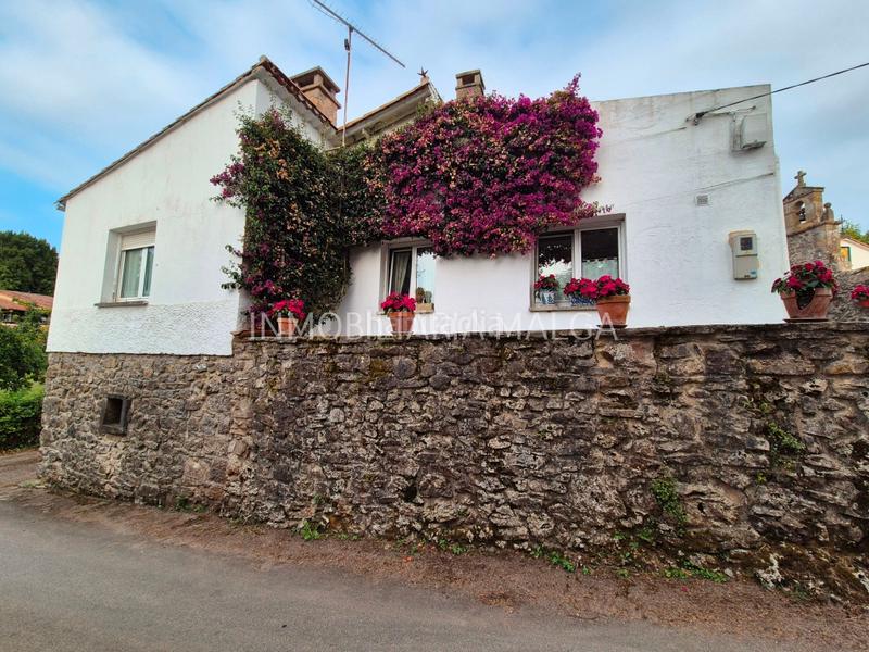 Foto 2aaaa36f-c4f0-4667-bab4-39020a9811f3. Chalet en aldea coceña 41 se vende casa con jardín en coceña, – a 5 min de la playa. en Colunga
