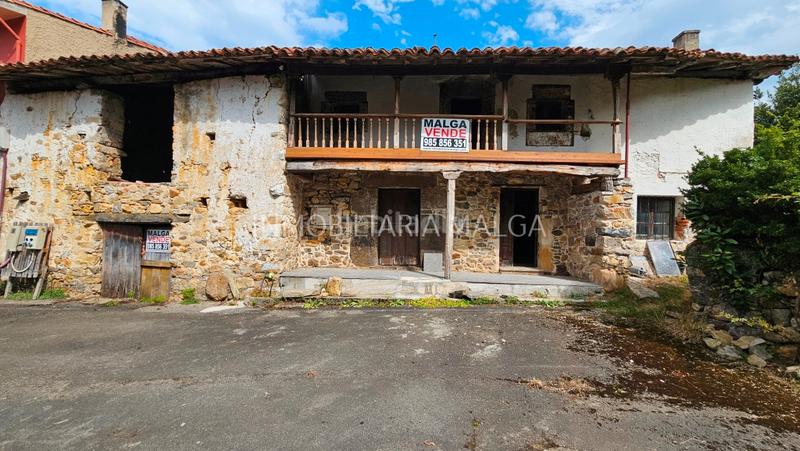 Foto d74f83d2-837b-4cb2-ae44-e41362d21329. Casa in barrio la ermita 37 in Colunga