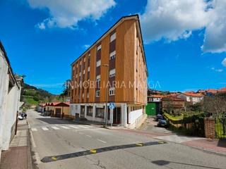 Piso  Avenida la playa 24. Se vende amplio piso en el pueblo de colunga