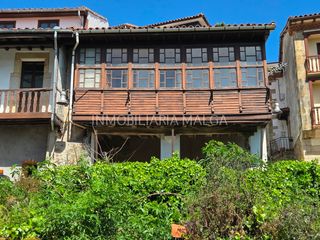 House  Barrio la plaza 101. Casa tradicional para reformar en pleno centro de lastres,