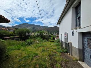 Casa  Barrio el cuetu 31. Conjunto formado por vivienda con terreno y vistas a la sierra d