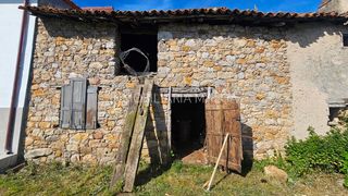 Casa  Carretera de loroñe 92. Establo de piedra, situado en el tranquilo y bonito pueblo de lo