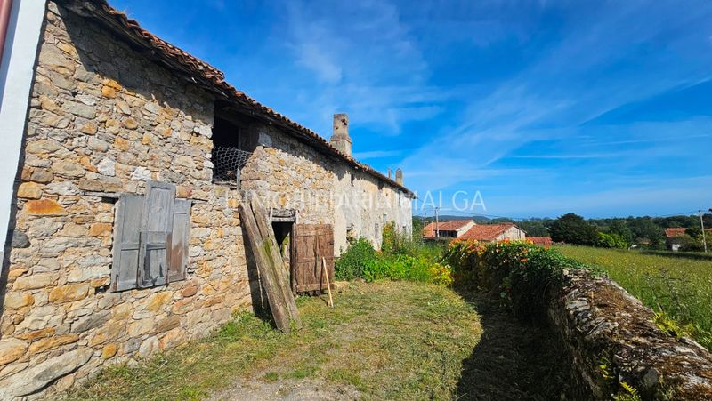 Foto 4873b4b9-5cbb-4316-b727-c53e77f89069. Casa a carretera de loroñe 92 a Colunga