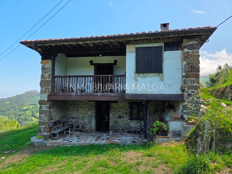 Foto 568f1478-71ba-48a8-9edb-7ae848d89628. Casa a barrio los barbechones 6 a Colunga