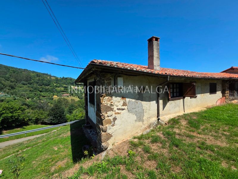 Foto 59cf8a8a-b501-4119-9905-6218c02f79cf. Casa a barrio los barbechones 6 a Colunga