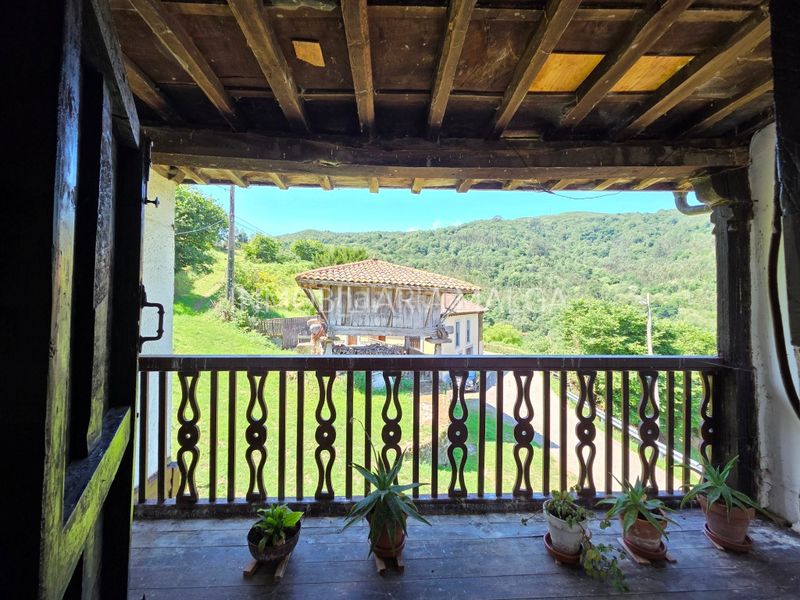 Foto 826f0c71-6b60-4ac3-866a-757f51598a3d. Casa a barrio los barbechones 6 a Colunga