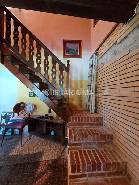 Foto f13140cd-7f2a-4f87-864e-3b1f2b11184a. Casa a barrio los barbechones 6 a Colunga