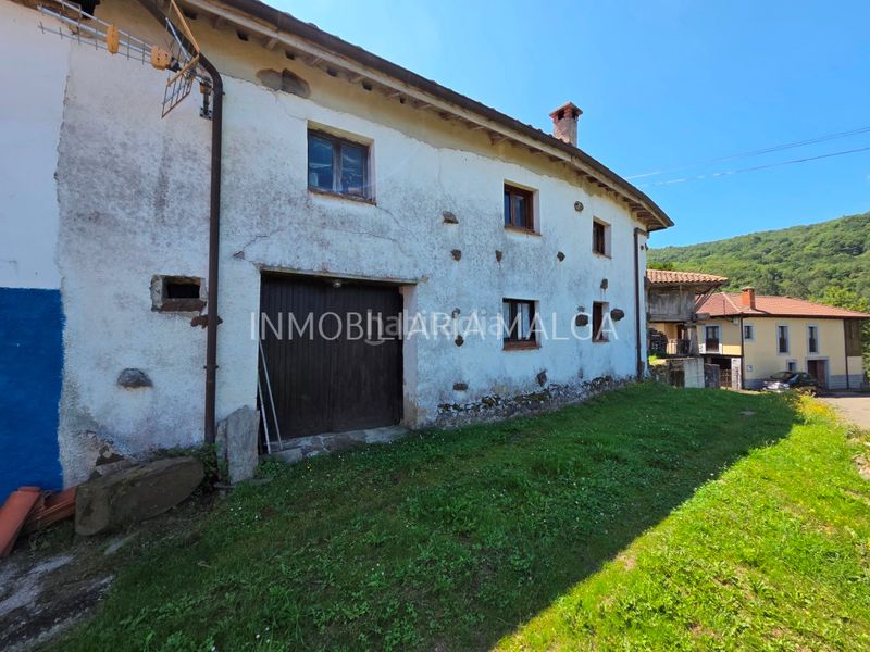 Foto fe9ca3f0-d527-4f9b-a62e-4282aec379e8. Casa a barrio los barbechones 6 a Colunga