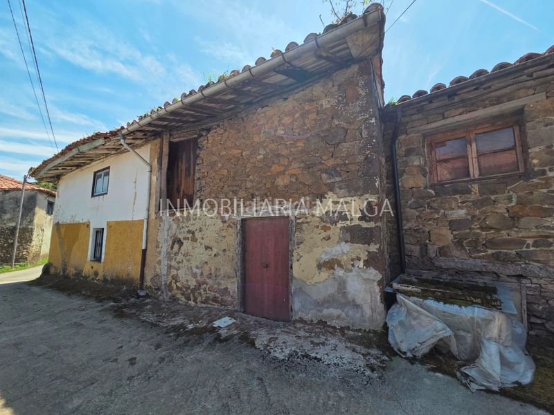 Foto a66aaaa9-f980-4689-85b7-daa569e04ddb. Casa amb calefacció a Colunga