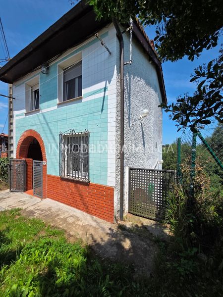Foto d4b8903c-0a82-4b96-8b0e-d0af0d53f39e. Casa amb calefacció a Colunga