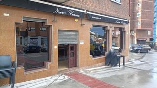Lloguer Local Comercial  Avilés - cl carmen del. Cafetería en alquiler en el pozón. mucho espacio de terraza. inc