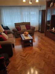 Appartement à El Carbayedo - El Quirinal. Vivienda exterior en buen estado situada en carbayedo, cuenta co