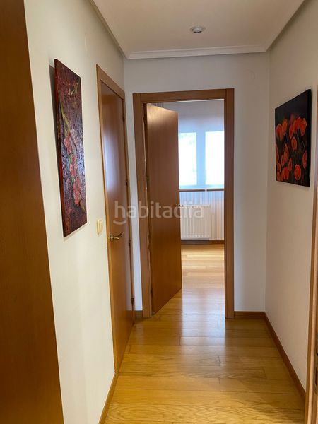Foto fa33dc28-ccd0-438e-9100-8c33a38be57a. Àtic amb calefacció aparcament a El Carbayedo - El Quirinal Avilés