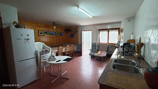 House in Carrizo. Chalet pareado en villanueva de carrizo con parcela de metros cu