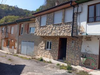 Maison à Mieres - al depata,la 11. Casa adosada para reformar en la aldea depata mieres