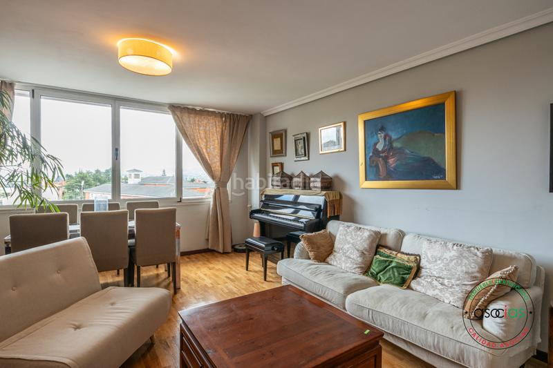 Foto a30cbda7-82cc-46b1-b5b1-a236dce64168. Appartement dans calle gregorio marañon 33 dans Vallobín Oviedo