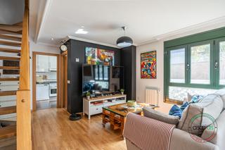 Casa  Cl bazan 40. Oportunidad única casa en tremañes, gijón la casa se sitúa en la