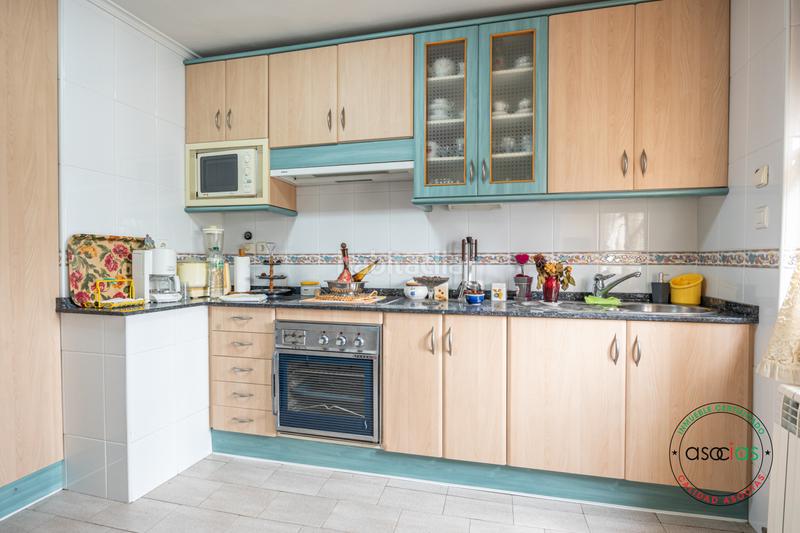 Foto 948d8489-e620-414d-991f-f54404d63179. Haus in el escamplero - lg santullano 20 in Regueras (Las)