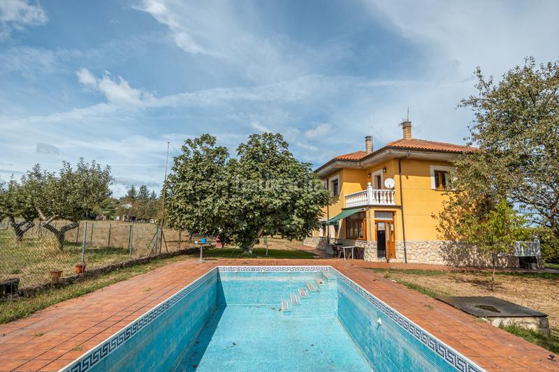 Foto a1b8b93c-8443-46c2-b073-b9e6058e8253. Casa a al fueyo 381 a Viella-Granda-Meres Siero