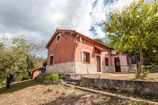 Casa  Gijón - camino del rozo 100. Casa con parcela en venta junto al parque y antiguo lavadero de