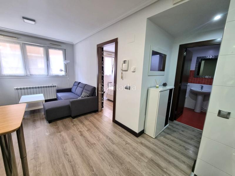 Foto 96a3146f-94c8-4b00-8eb4-d62a274d90e0. Location appartement dans cl julio gonzalez pola 4 dans Oviedo