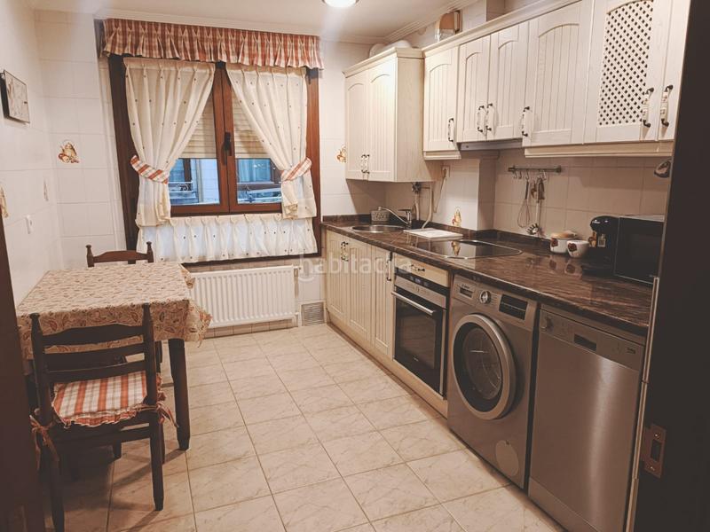 Foto 7c00365e-a219-4fd1-a55b-f0124ebcb253. Rent flat in Gijón - dindurra 18 in Centro Gijón