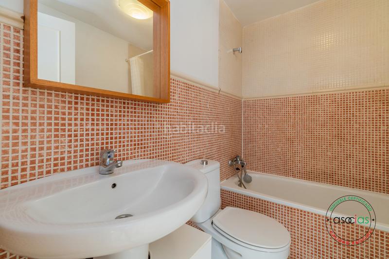 Foto 31e1bfa8-dcd7-4e08-bb2d-c023f8b6bcee. Reihenhaus in Griñón - c/ los alcazares 88 in Griñón