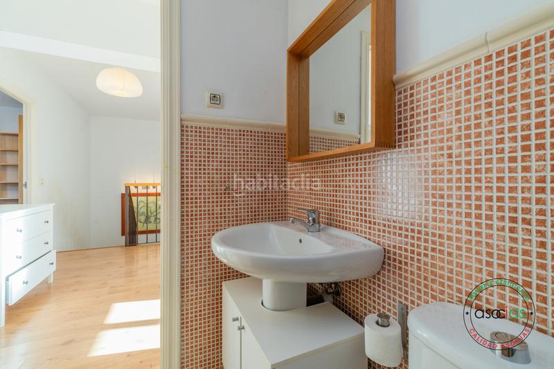 Foto 73cf38b6-2665-4d72-853f-bc90855f35ec. Reihenhaus in Griñón - c/ los alcazares 88 in Griñón