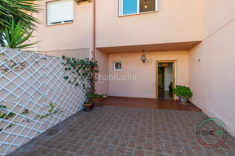 Foto ecca598e-fed8-49fa-8a30-d64a6773cfc2. Reihenhaus in Griñón - c/ los alcazares 88 in Griñón