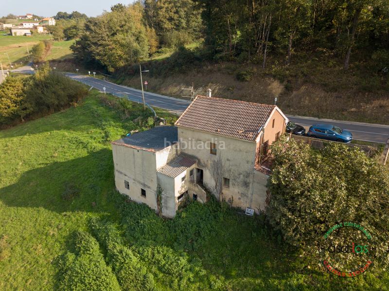 Foto 1cc7e37e-11f0-4878-bfa8-a44e88ff524e. Casa in carretera as233 39 in Regueras (Las)