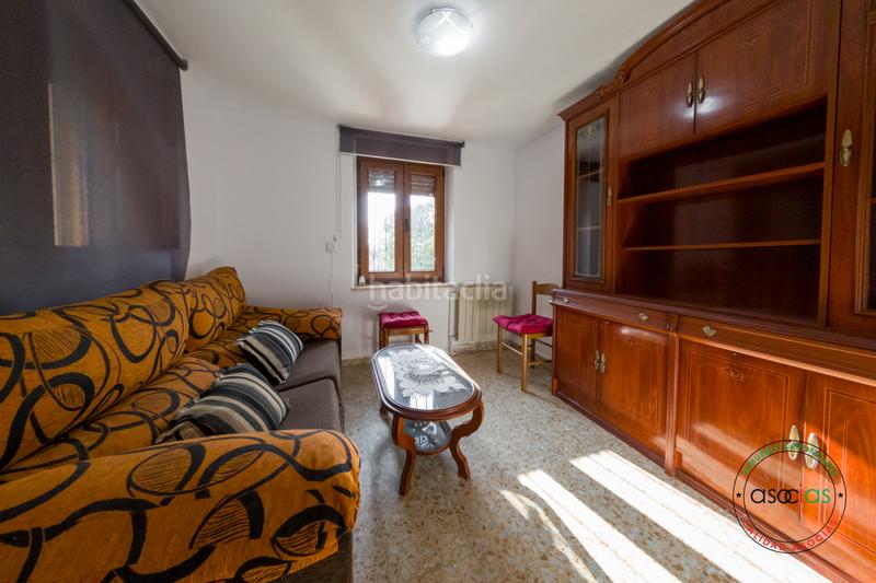 Foto a6775521-4da9-4979-9a9d-576a70676e5e. Casa in carretera as233 39 in Regueras (Las)