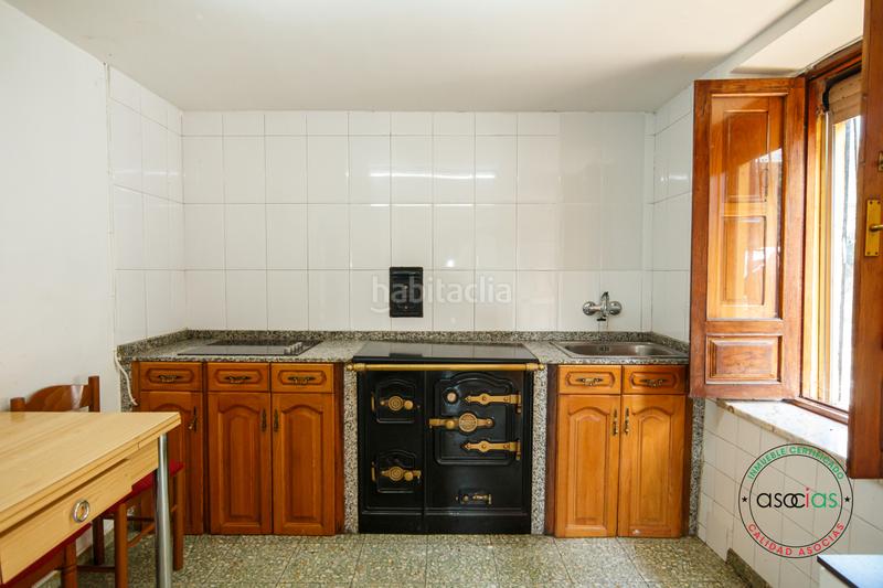 Foto ad1e4775-81c5-470c-9bc4-dfa335e8c8cf. Casa in carretera as233 39 in Regueras (Las)