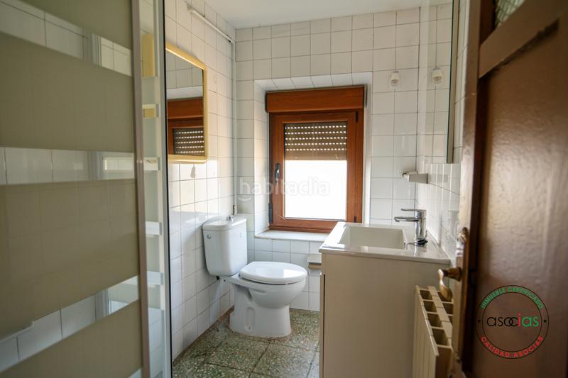 Foto c81f0a9a-9b71-4673-b731-a2e24ee54f27. Casa in carretera as233 39 in Regueras (Las)