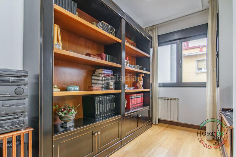 Foto c4e79b1a-05c9-493a-a42b-f8202984f62c. Flat in Oviedo - cl miguel angel blanco 5 in Masip Oviedo