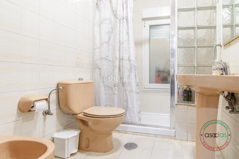 Foto 11a71c81-0a45-42f7-8df9-314c34e73498. Maison dans Gijón - cl jorge guillen 87 dans Santa Bárbara Gijón