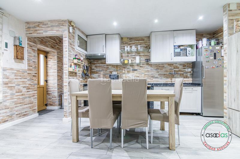 Foto 48f59dba-b881-4680-9aea-4c8b9c5e0bd6. Maison dans Gijón - cl jorge guillen 87 dans Santa Bárbara Gijón