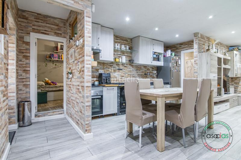 Foto c946c6cb-0248-4ab3-8f9e-2406c3f05344. Maison dans Gijón - cl jorge guillen 87 dans Santa Bárbara Gijón