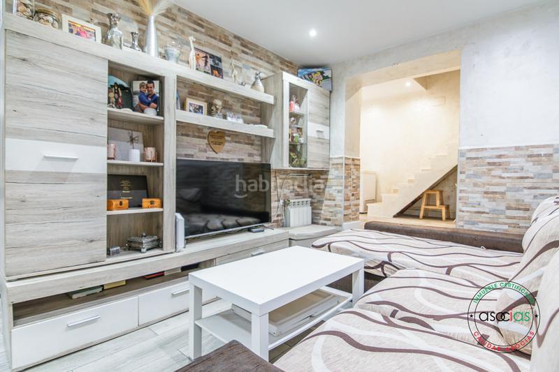 Foto fe670ff5-b35e-4375-8766-7524c9a1fe27. Maison dans Gijón - cl jorge guillen 87 dans Santa Bárbara Gijón