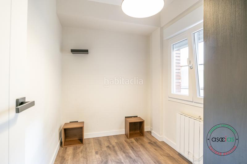 Foto 692ce46f-cf13-4fb5-b731-681834b85dd5. Piso en Oviedo - cl nueve de mayo 12 piso en venta centro en Oviedo