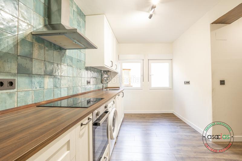 Foto 9cdc097d-65dd-474c-99f4-74ba8325ea81. Piso en Oviedo - cl nueve de mayo 12 piso en venta centro en Oviedo