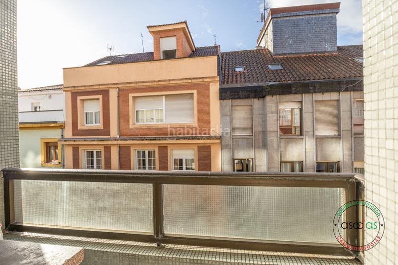 Foto d8a1e627-4f4c-432d-bbb3-a6366a0262e9. Piso en Oviedo - cl nueve de mayo 12 piso en venta centro en Oviedo